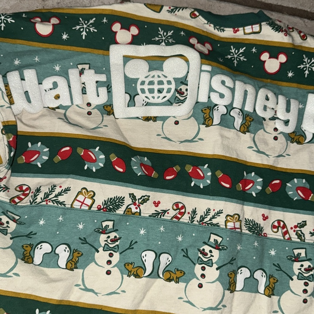 Disney Holiday Spirit Jersey Christmas - Picture 2 of 4